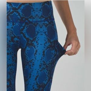 Lululemon Speed‎ Tight IV Full on Luxtreme Ziggy Snake Pipe Dream Blue Size 8